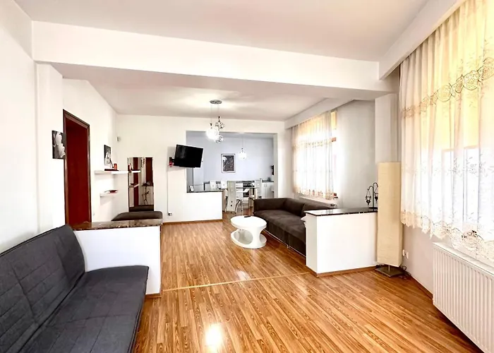 布达佩斯住宅酒店 *